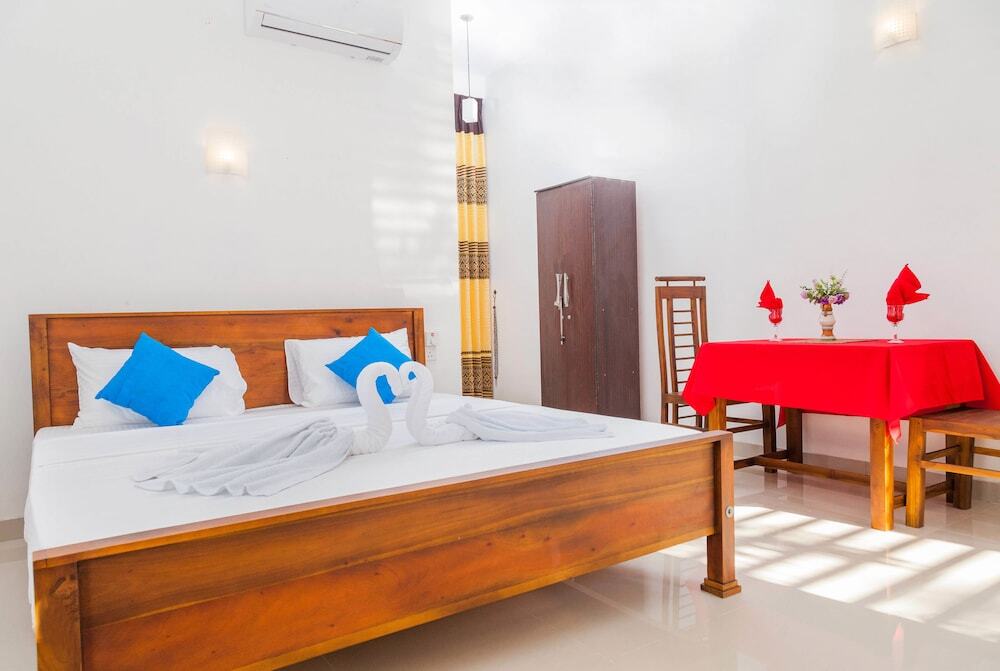 Катунаяке: Hotel Crown Plaza Katunayake