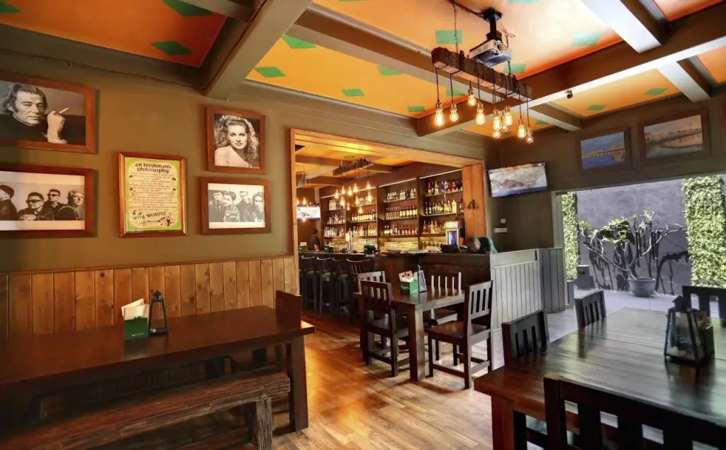 Коломбо: Yoho Rooms at the Irish