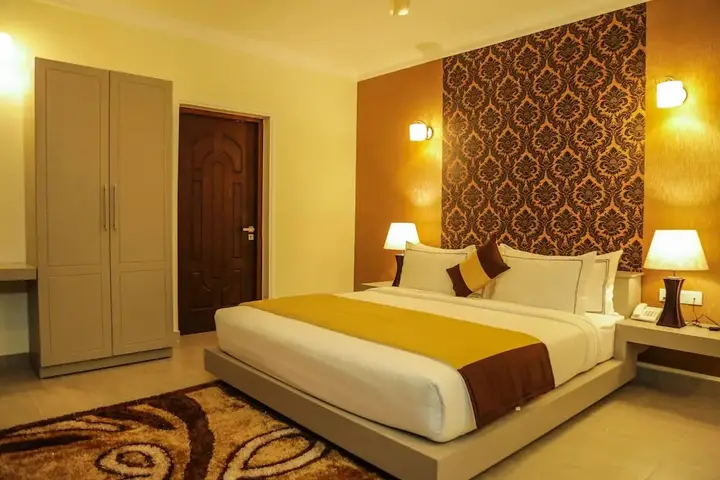 Канди: Royal Classic Resort