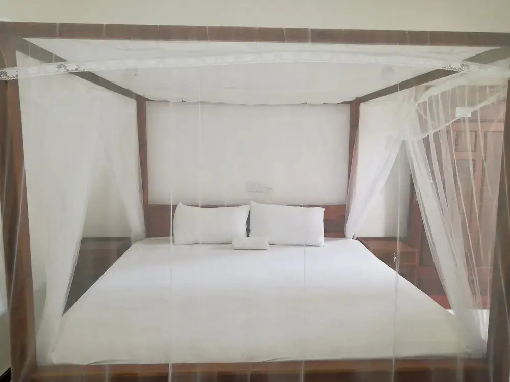Аругам-Бэй: Crocus Resort