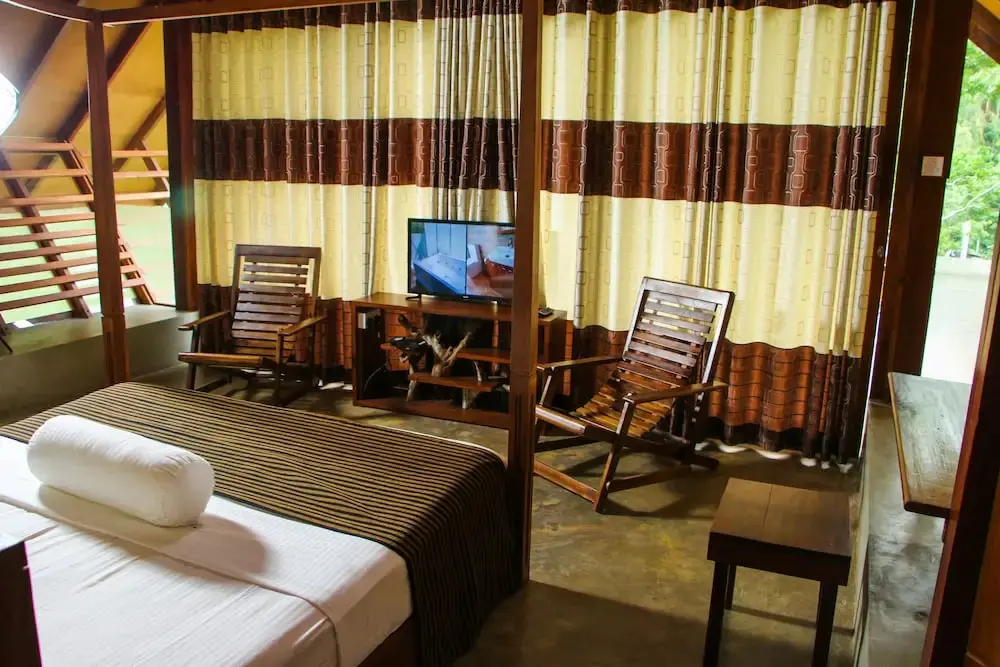 Элла: Aloft Grand Hotel