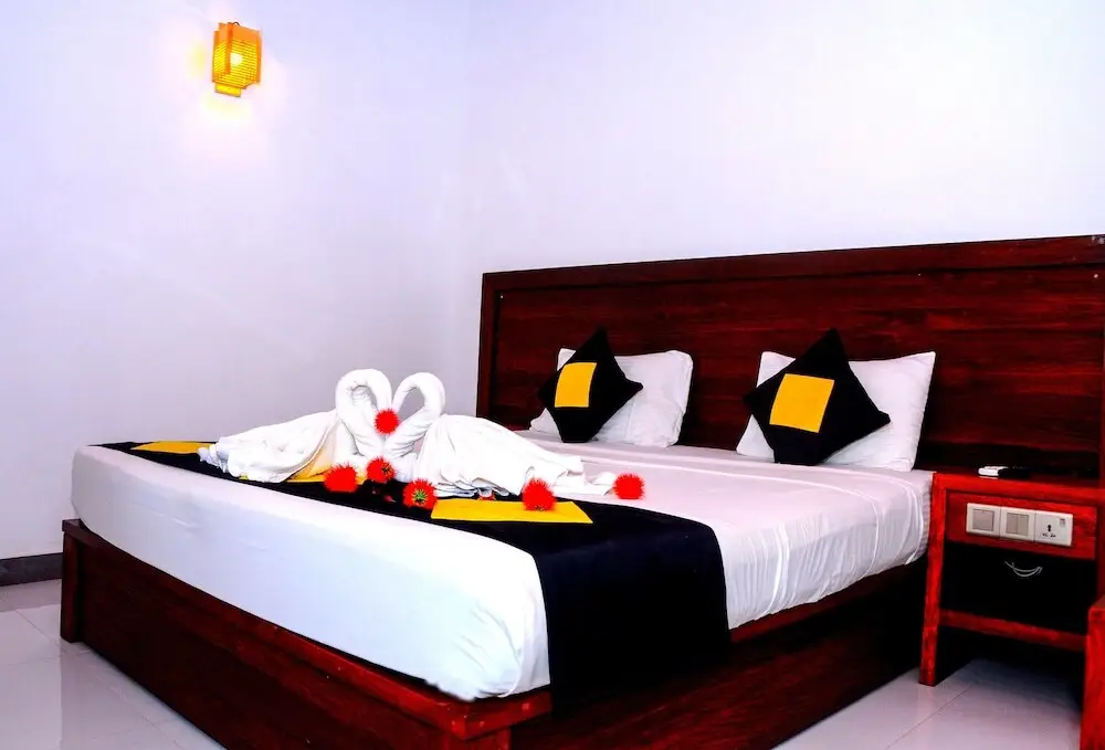 Унаватуна: Happy Banana Hotel & Restaurant