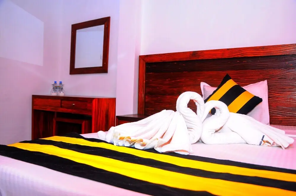 Унаватуна: Happy Banana Hotel & Restaurant