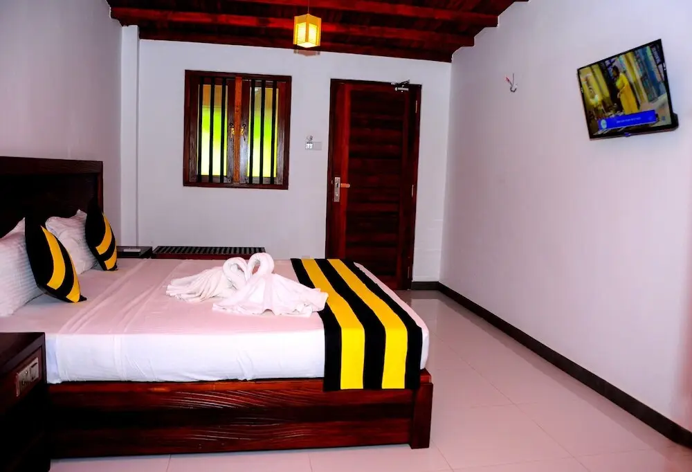 Унаватуна: Happy Banana Hotel & Restaurant