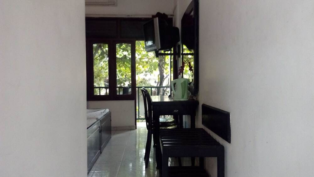 Эмбилипития: Sarathchandra Tourist Guest House