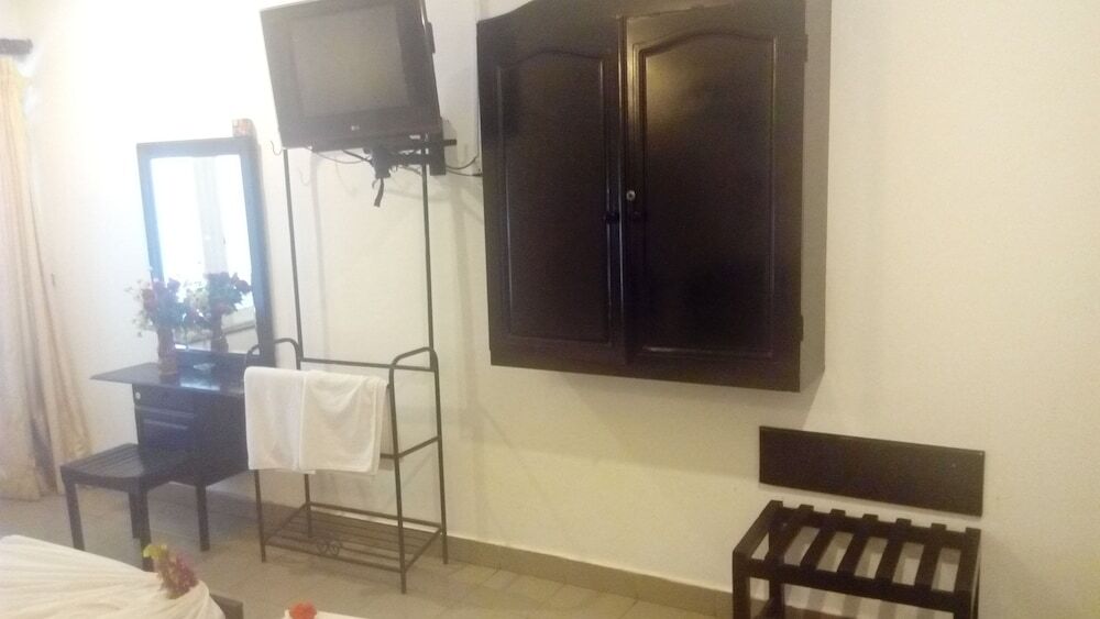 Эмбилипития: Sarathchandra Tourist Guest House