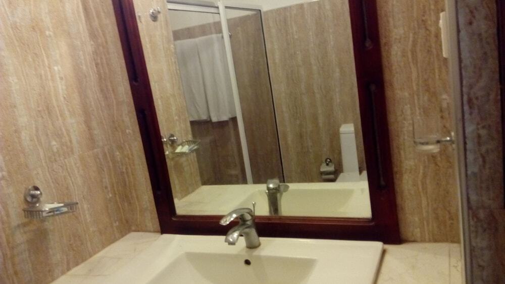 Эмбилипития: Sarathchandra Tourist Guest House