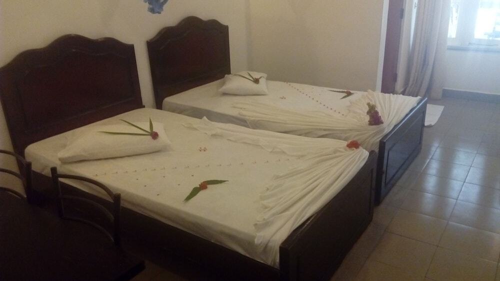 Эмбилипития: Sarathchandra Tourist Guest House