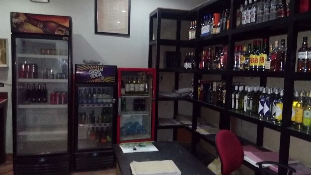 Эмбилипития: Sarathchandra Tourist Guest House