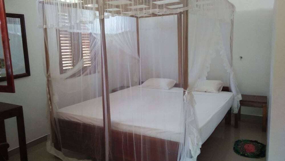 Унакурува: rocky villa towerist geust house