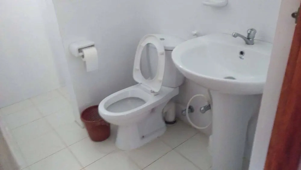 Унакурува: rocky villa towerist geust house