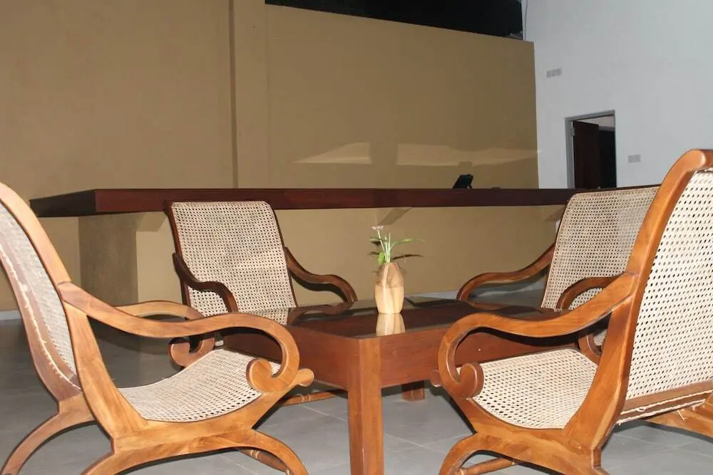 Анурадхапура: Candila Hotel & Sport Club