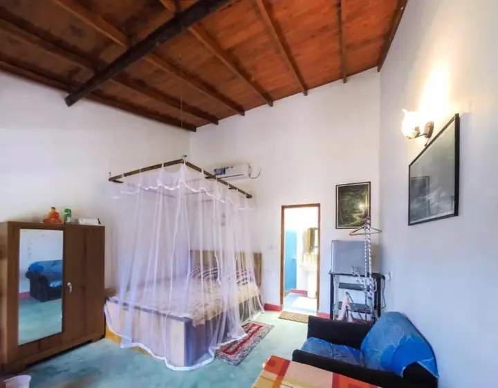 Таларамба: Hilltop Bungalow