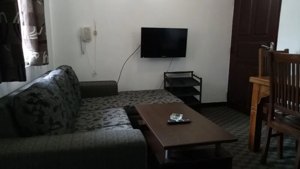 Нувара-Элия: Everglow Apartment