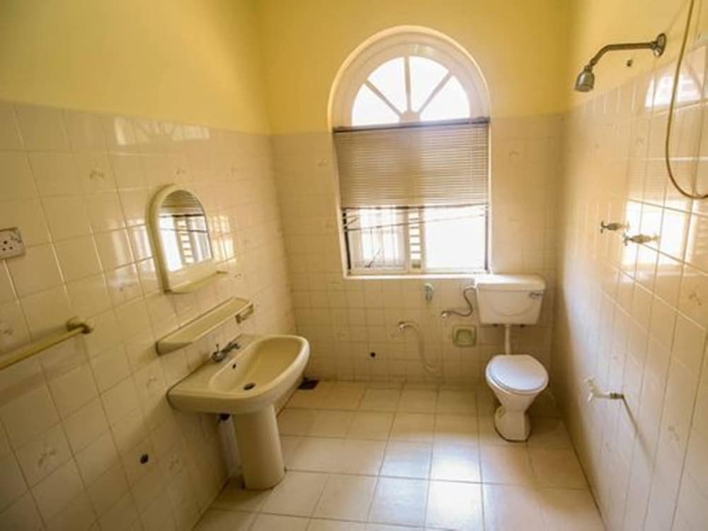 Коломбо: Yoho Regent Deanston Place
