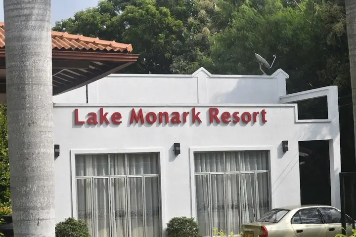 Анурадхапура: Lake Monark Resort