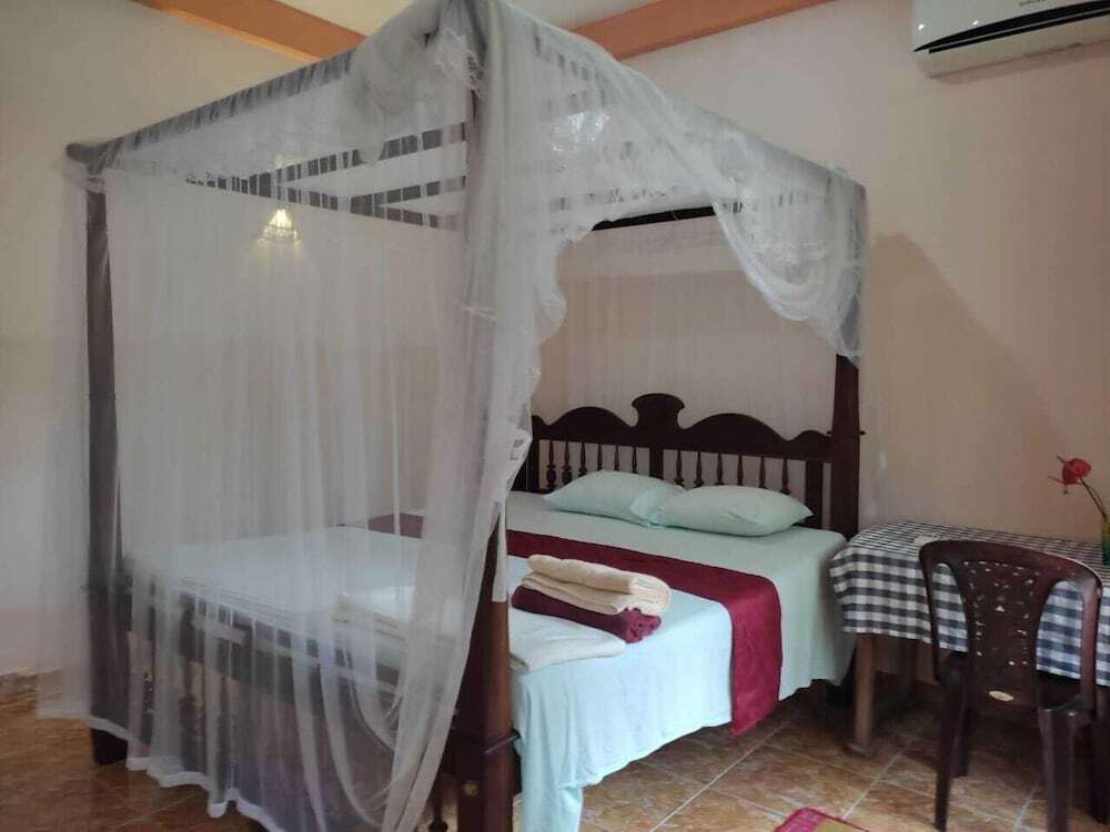 Хиккадува: Utopia villa