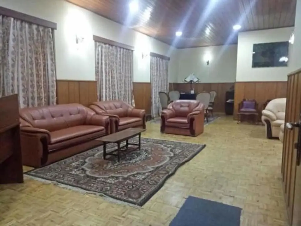 Нувара-Элия: Royal Garden Hotel