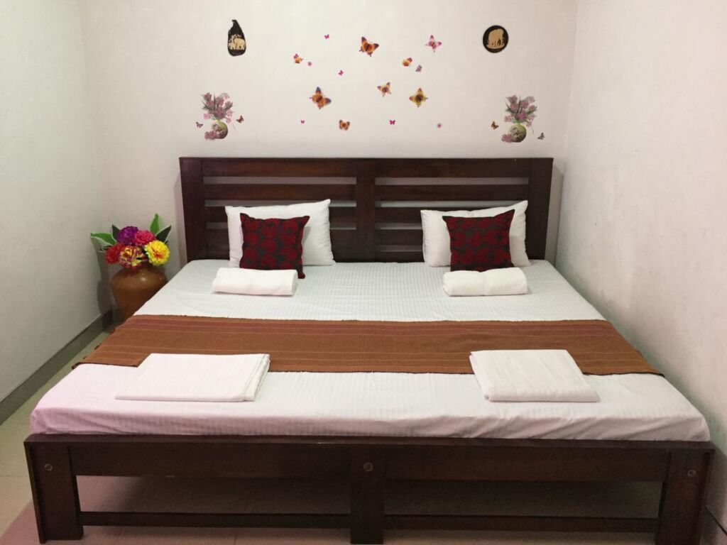 Канди: Gamage friendly home