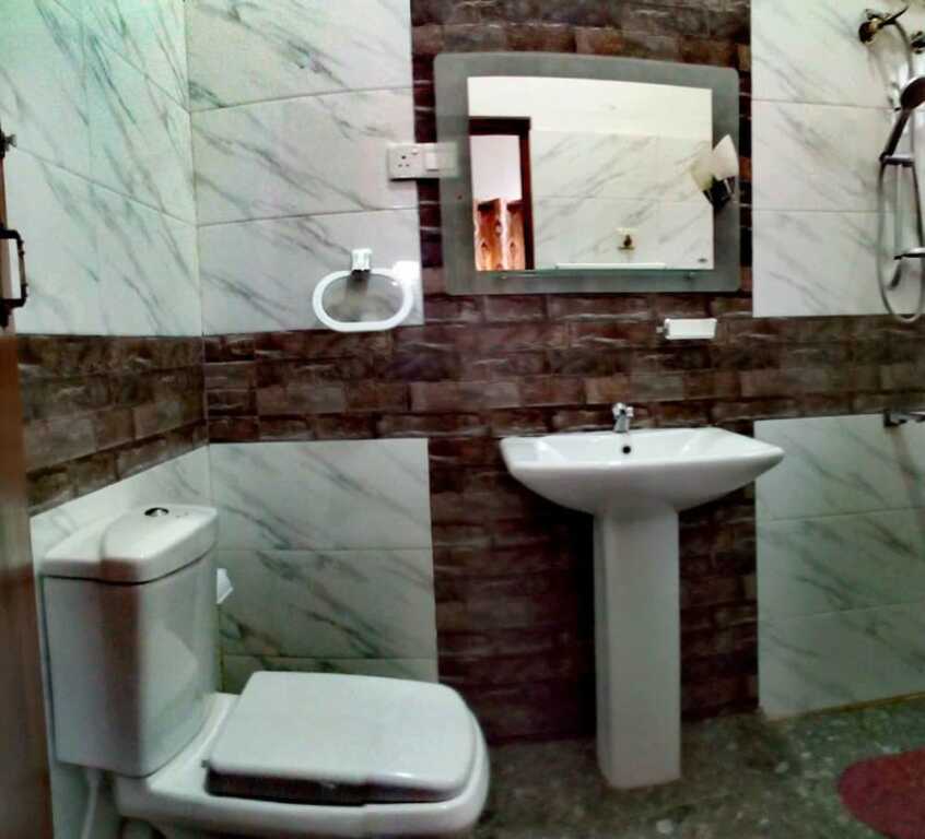 Нувара-Элия: Yoho Luxury Glen