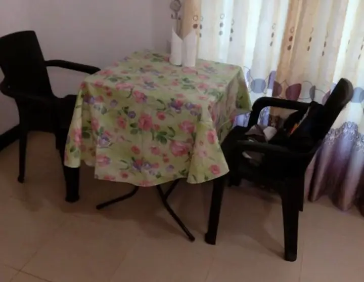Элла: Отель Yoho Granny's Cottage