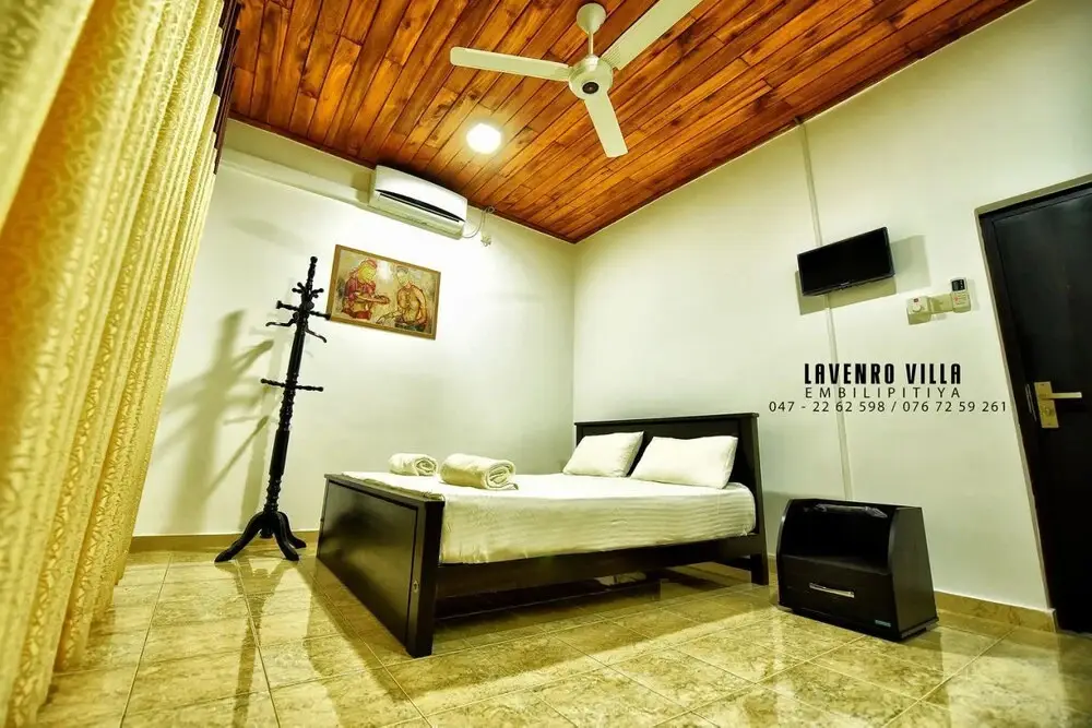 Эмбилипития: Lavenro Villa