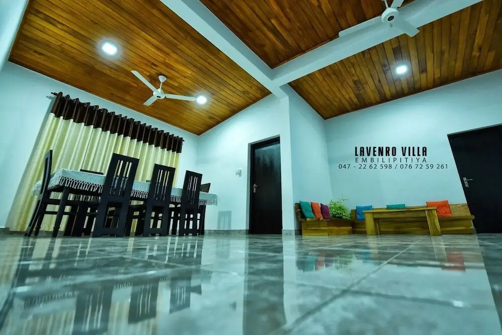 Эмбилипития: Lavenro Villa