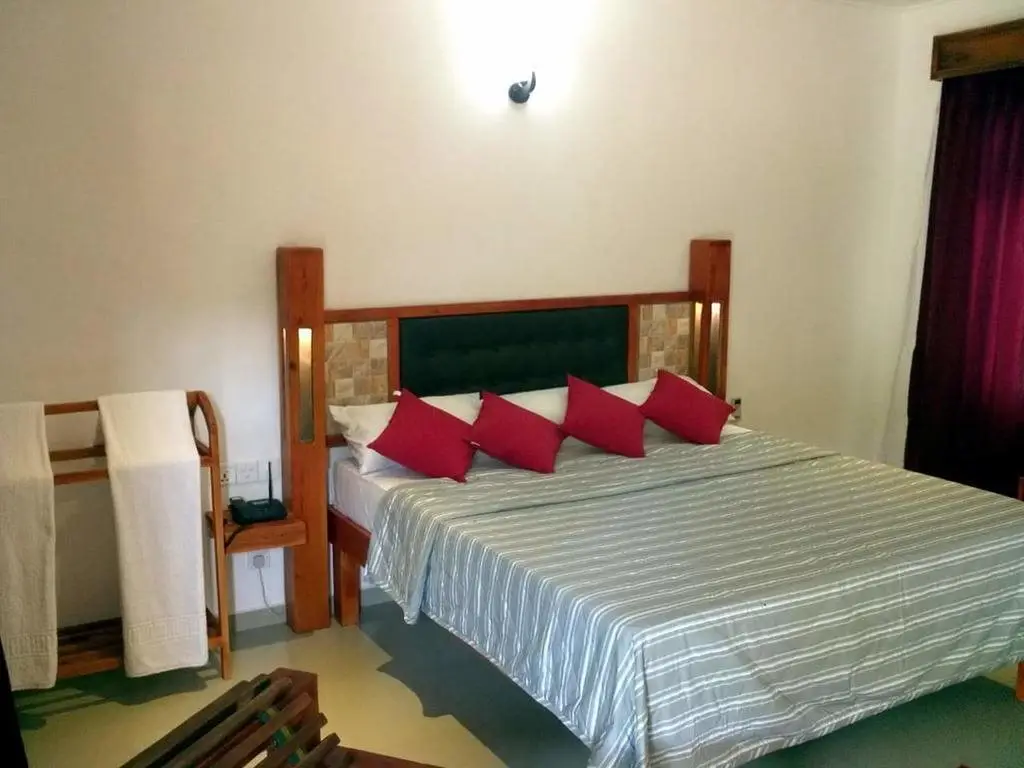 Нилавели: Sea View Beach Hotel