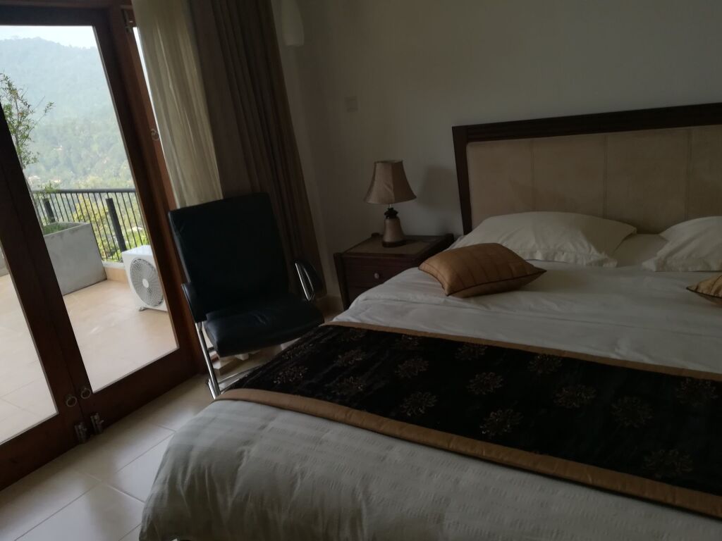 Канди: Mandarin Hill Residence