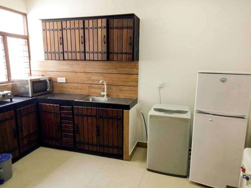 Гора Lavinia: Yoho Villa 84