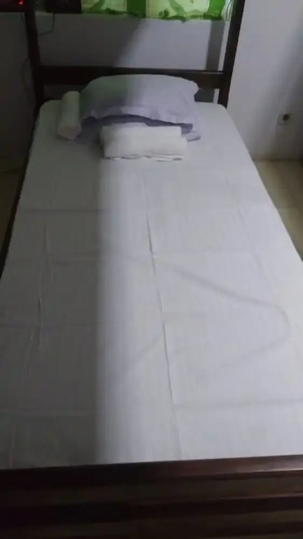 Баттикалоа: D&J Stamford Hotel - Hostel