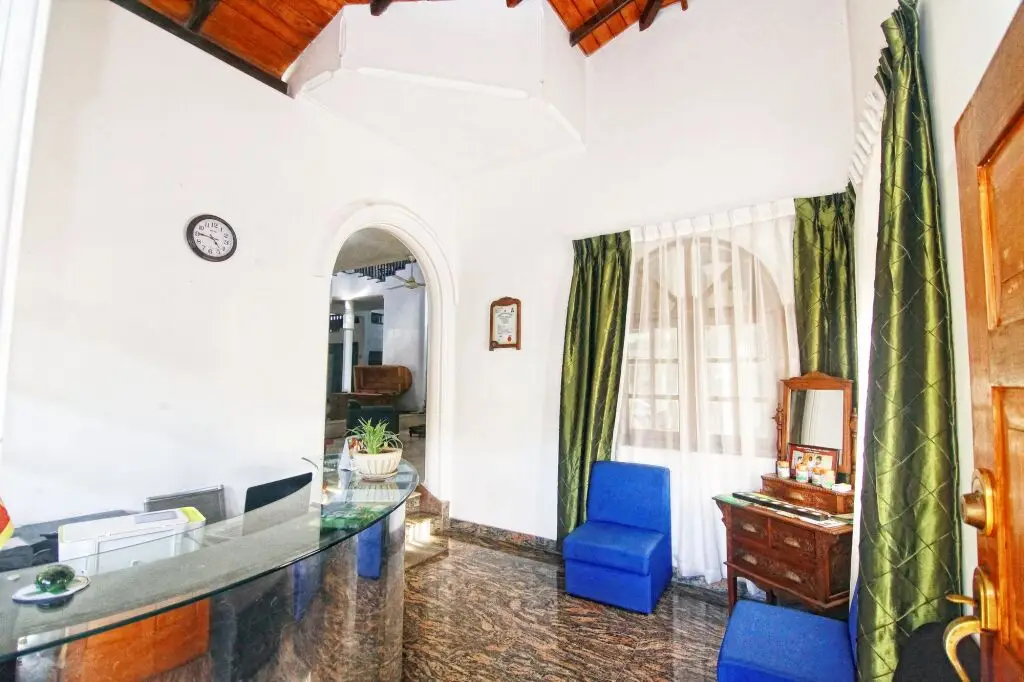 Канди: Rockwood Villa