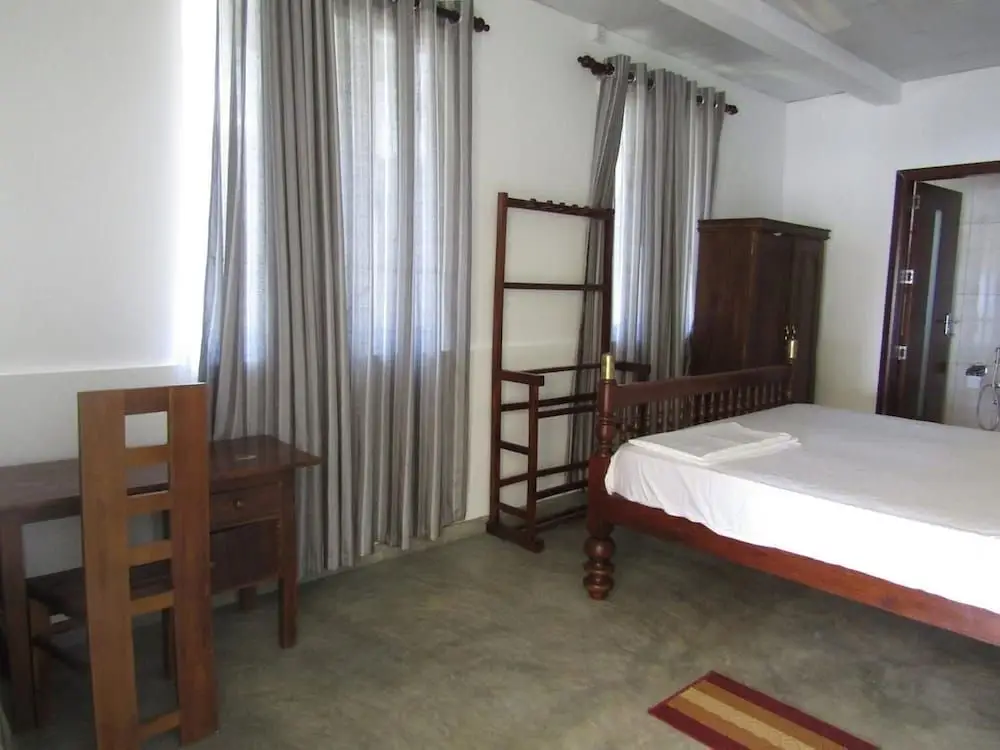Хиккадува: Amadeo Beach Resort