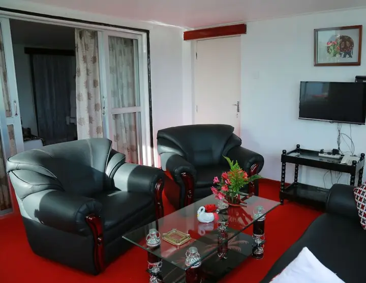 Нувара-Элия: Canvi Villa