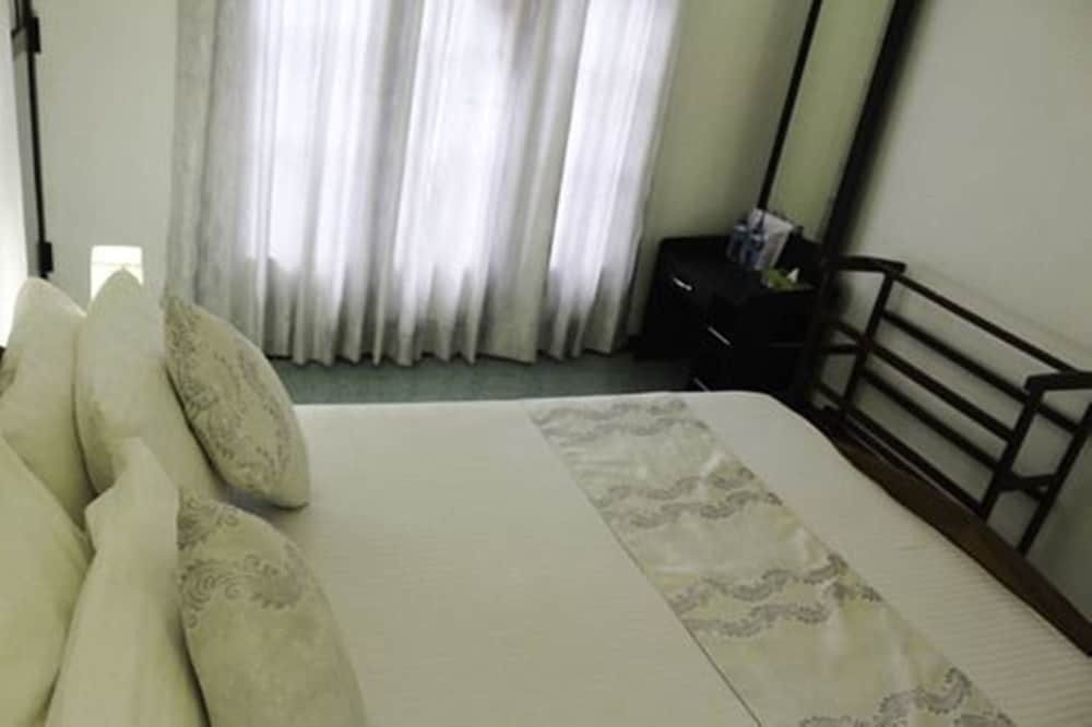 Канди: Yoho Travellers Residence
