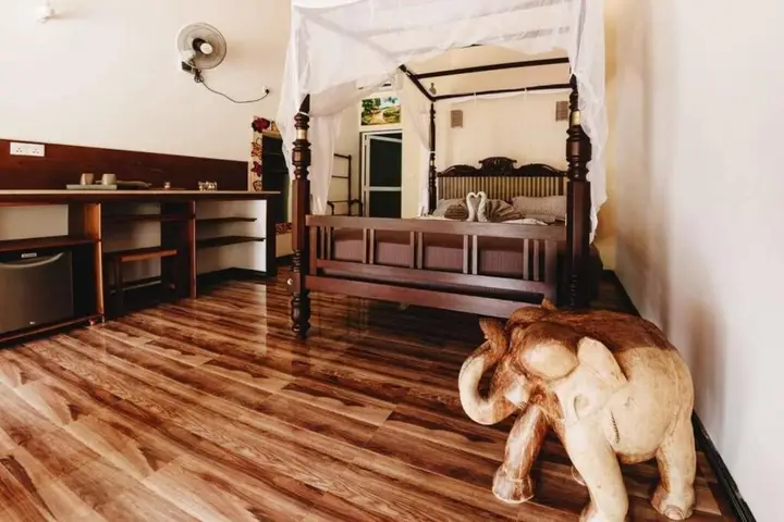 Хиккадува: Thambili cabanas