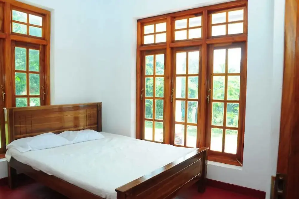 Канди: Onil Rock Resort