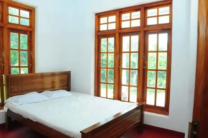 Канди: Onil Rock Resort