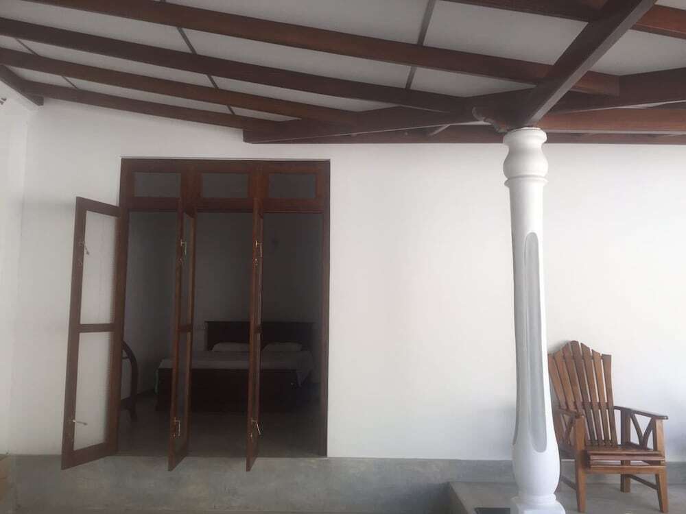 Унаватуна: White Lotus Villa