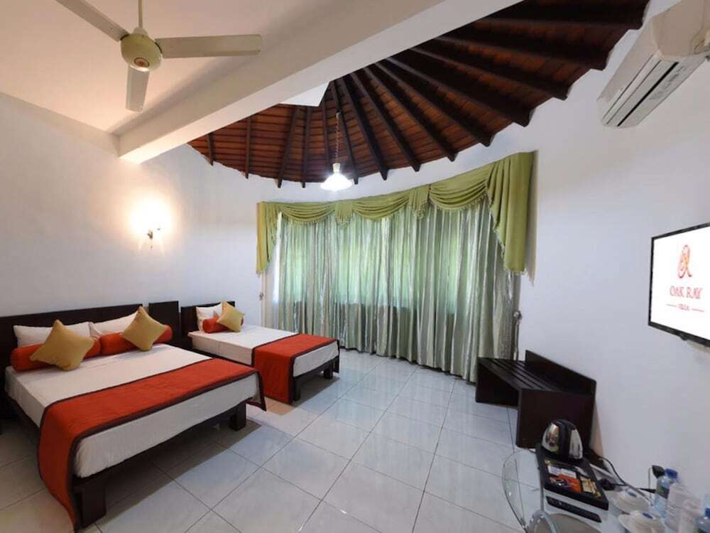Канди: Oak Ray Villa