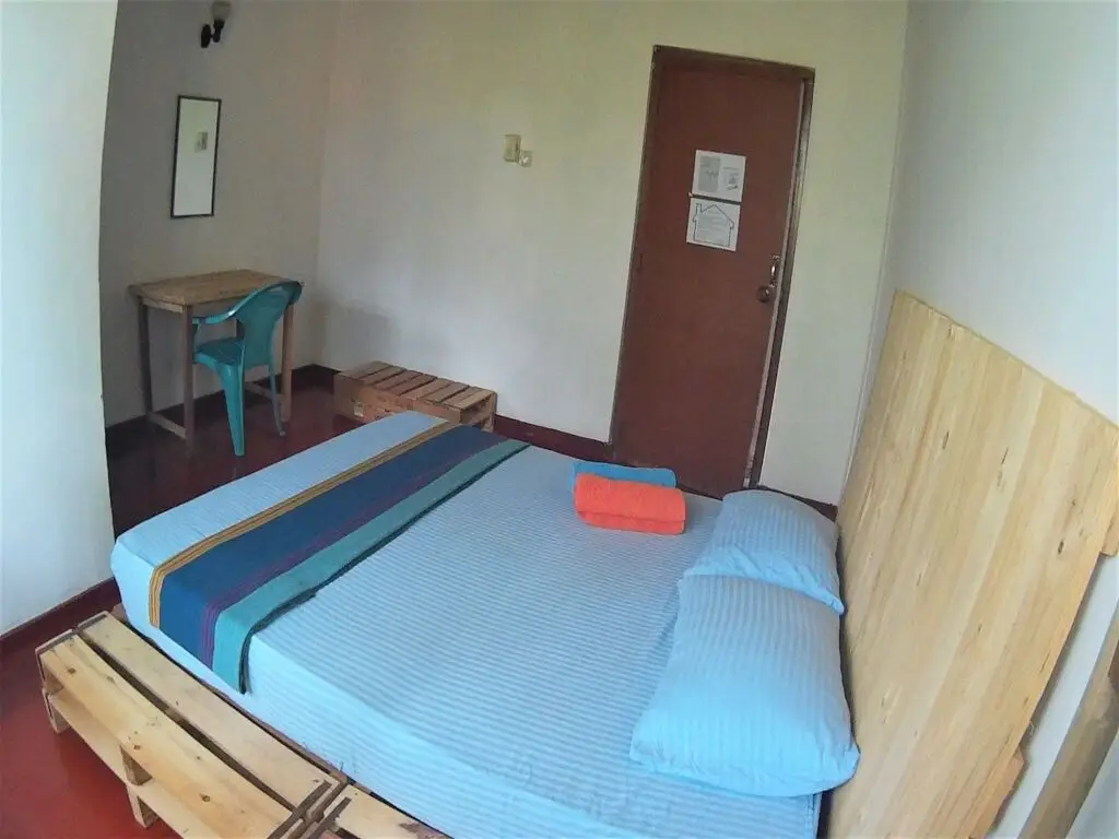 Гора Lavinia: The Pallet House