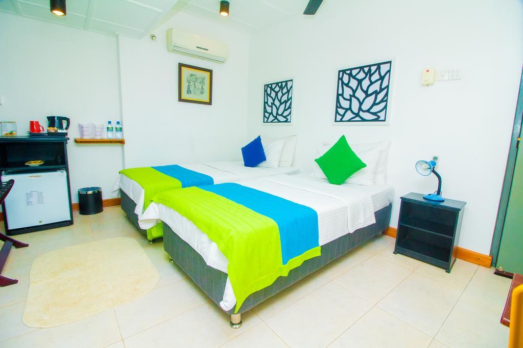 Канди: Отель Yoho Settle In Tourist Lodge