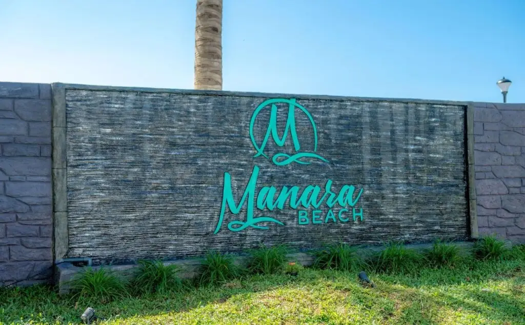 Manara beach — фото 1