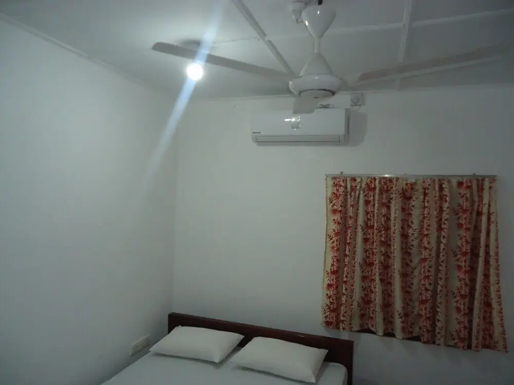 Тринкомали: Trinco Villas Uppuveli