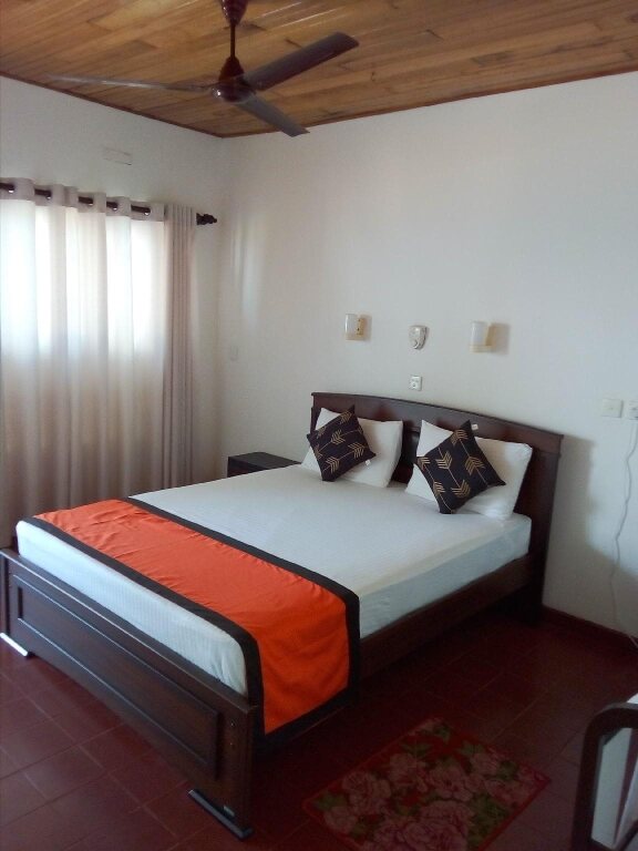Патхуватта: Hotel New Seaside Inn