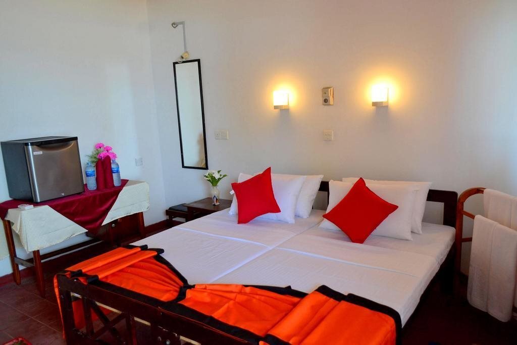Патхуватта: Hotel New Seaside Inn