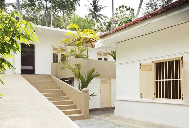 Ахангама: The Deco House