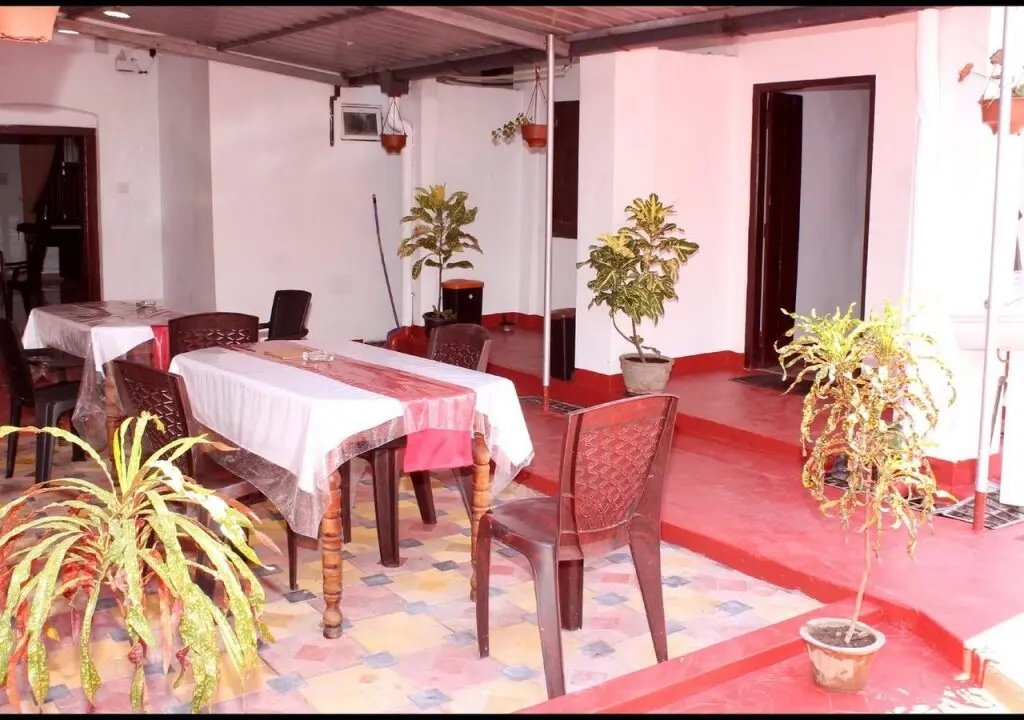 Джафна: Colonial Inn