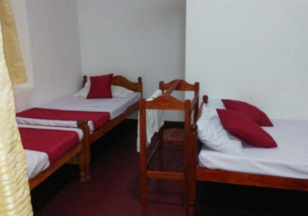 Джафна: Colonial Inn