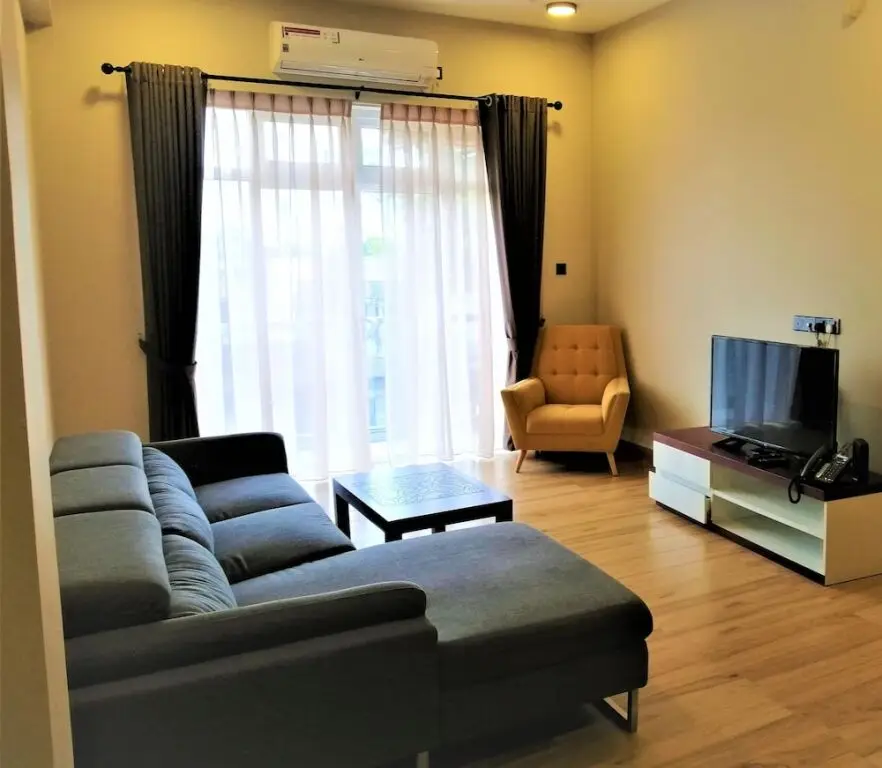 Гора Lavinia: Pink Elephant Tourist Apartment Hotel